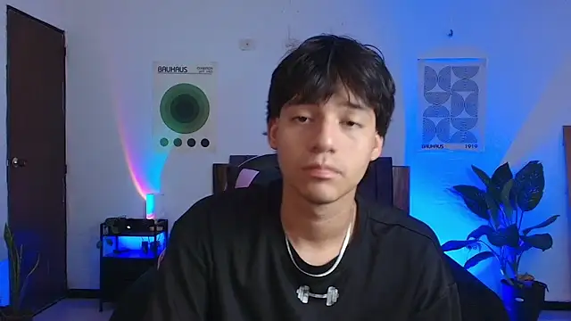 CrisotpherMoretti online show from 12/18/25, 05:28