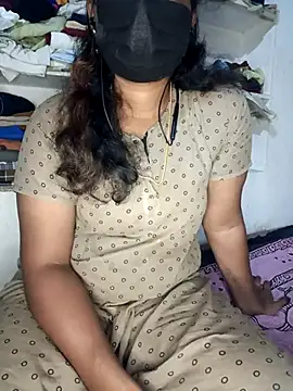 Snapshot of tamilsaisree chatting on 02/25/26, 05:13 tamilsaisree online show from 02/25/26, 05:13