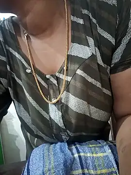 Snapshot of tamilsaisree chatting on 02/13/26, 03:45 tamilsaisree online show from 02/13/26, 03:45