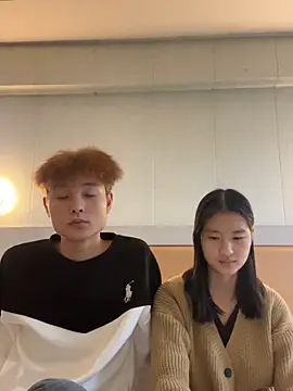 Snapshot of BY-668 chatting on 12/15/25, 01:06 BY-668 online show from 12/15/25, 01:06