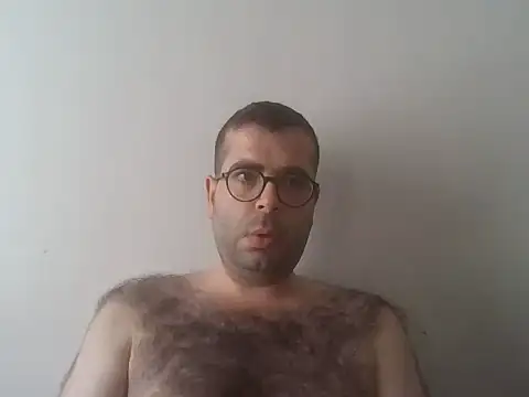 Snapshot of kkadam1 chatting on 06/20/26, 01:16 kkadam1 online show from 06/20/26, 01:16