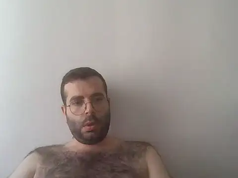 Snapshot of kkadam1 chatting on 06/14/26, 05:08 kkadam1 online show from 06/14/26, 05:08