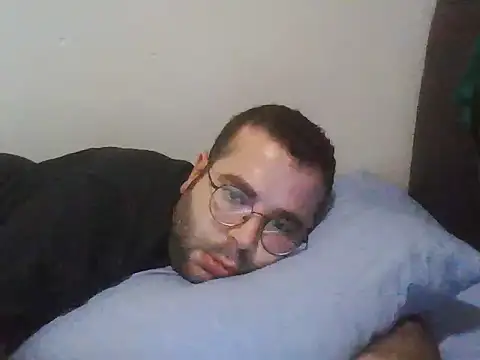 kkadam1 online show from 12/15/25, 01:28