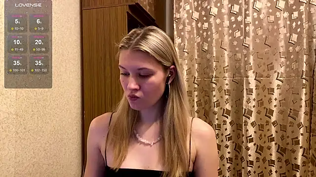 SkyeDavis online show from 01/06/26, 07:07