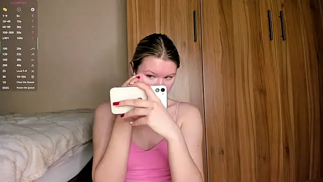 SkyeDavis online show from 03/12/26, 01:15