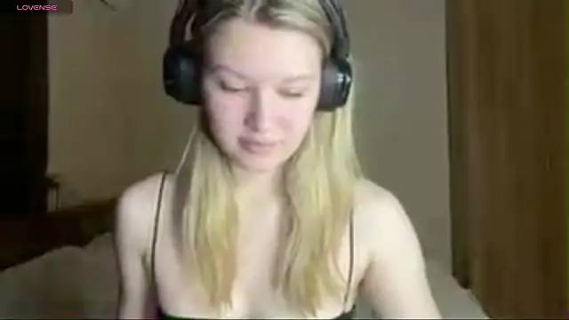 SkyeDavis online show from 02/05/26, 08:59