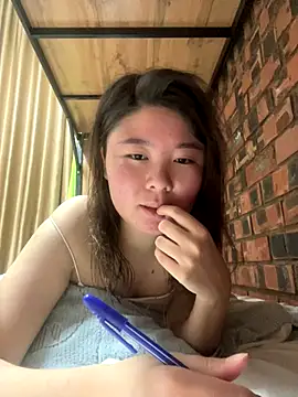 Sarah2127 online show from 12/16/25, 10:36