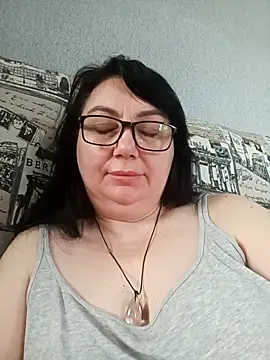 Snapshot of MariSwan222 chatting on 05/18/26, 06:40 MariSwan222 online show from 05/18/26, 06:40