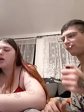 hotchris0708 online show from 12/21/25, 08:53