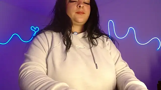 Snapshot of vaalentina_01 chatting on 01/11/26, 01:12 vaalentina 01 online show from 01/11/26, 01:12