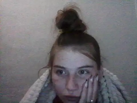 Snapshot of Karina-18 chatting on 12/14/25, 10:48 Karina-18 online show from 12/14/25, 10:48