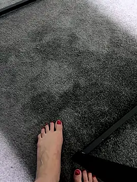 Snapshot of Etopya2388 chatting on 04/12/26, 09:51 Etopya2388 online show from 04/12/26, 09:51