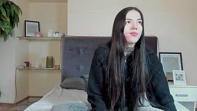 AdrianaCult online show from 02/17/26, 06:11