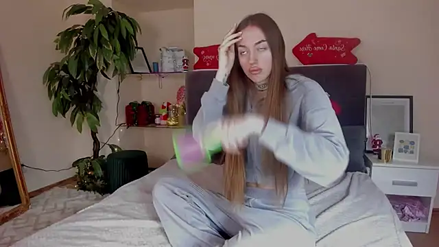 AdrianaCult online show from 01/12/26, 06:20