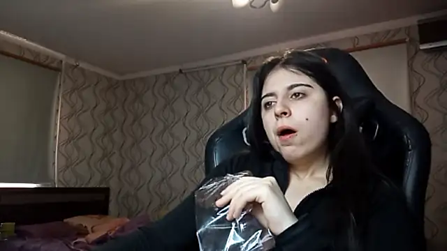 WaltraudPattie online show from 02/11/26, 12:32