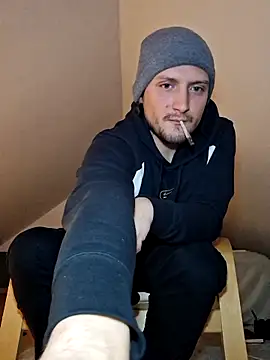 Snapshot of Ghost_Pie chatting on 12/16/25, 02:16 Ghost Pie online show from 12/16/25, 02:16