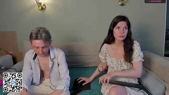 WeliosCouple online show from 04/24/26, 07:10