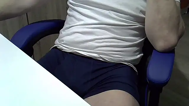 Snapshot of Zetros_15 chatting on 03/10/26, 10:47 Zetros 15 online show from 03/10/26, 10:47