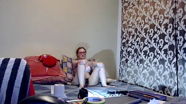 yunis32 online show from 03/20/25, 06:31