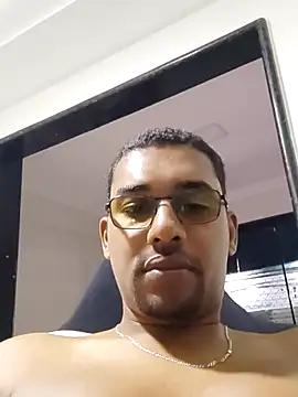 Reis001122 online show from 06/24/26, 03:27