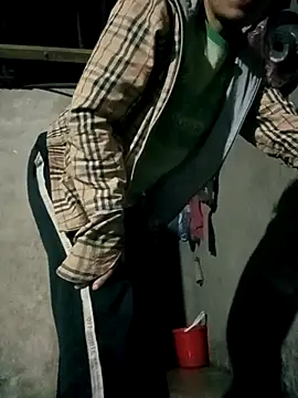 Snapshot of Andrea-688 chatting on 12/15/25, 09:53 Andrea-688 online show from 12/15/25, 09:53