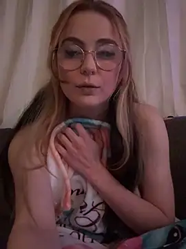 sugxrfox online show from 12/16/25, 06:28