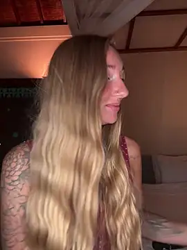 OpheliaRoxx online show from 12/20/25, 12:35