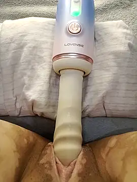 Snapshot of Emilyhomegirl1 chatting on 02/10/26, 10:58 Emilyhomegirl1 online show from 02/10/26, 10:58