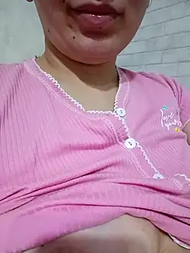 Snapshot of Emilyhomegirl1 chatting on 02/02/26, 11:26 Emilyhomegirl1 online show from 02/02/26, 11:26