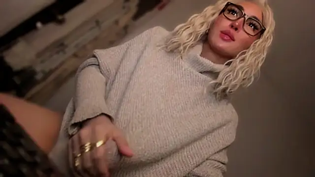 mxshemale ladyboy online show from 11/14/25, 08:12