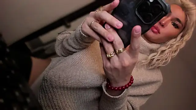 mxshemale ladyboy online show from 11/12/25, 01:54