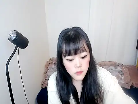 Snapshot of 605kkv chatting on 02/25/26, 10:04 605kkv online show from 02/25/26, 10:04