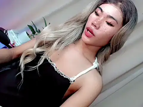MIASEX980271 online show from 05/14/26, 05:37