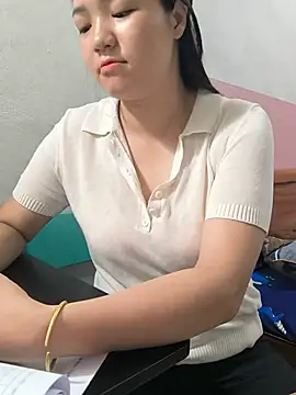 Sisilaydy 01 online show from 07/05/26, 03:33