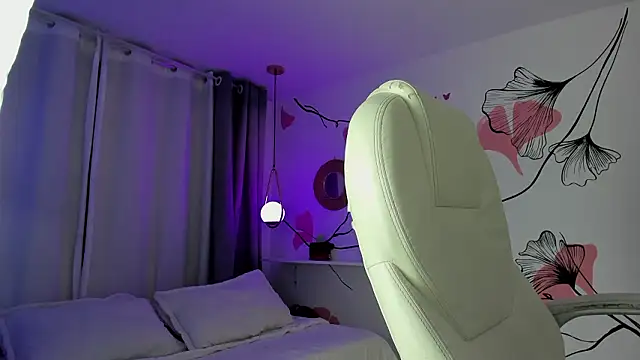 lia quinn online show from 02/03/26, 03:37