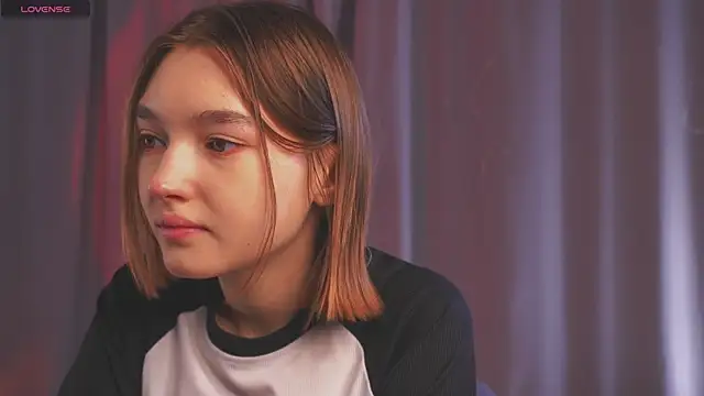 Leyla crsh online show from 03/27/26, 05:05