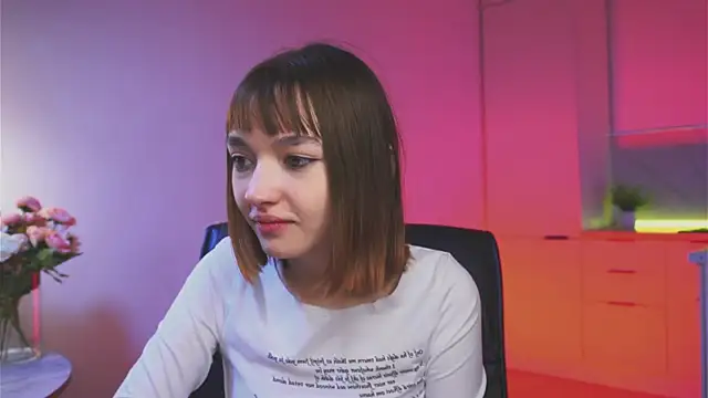 Leyla crsh online show from 04/19/26, 05:30