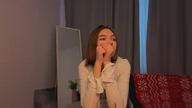 Leyla crsh online show from 02/17/26, 05:05