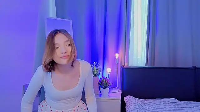 Leyla crsh online show from 02/12/26, 06:24