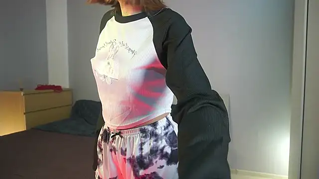 Leyla crsh online show from 05/07/26, 06:11