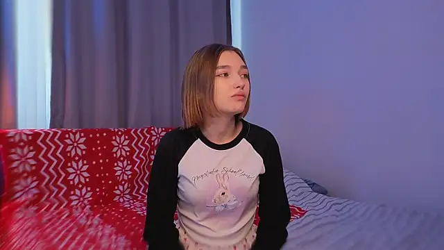 Leyla crsh online show from 02/18/26, 06:11