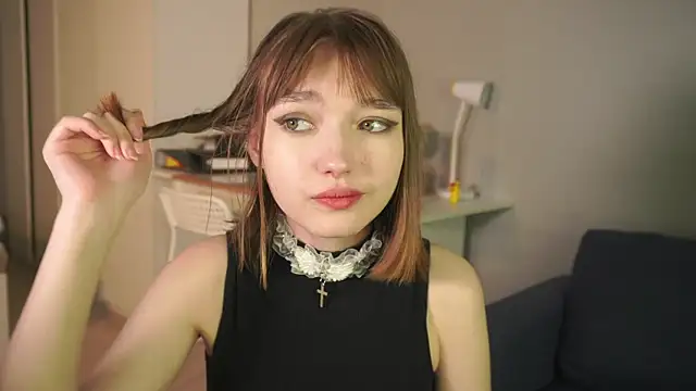 Leyla crsh online show from 06/05/26, 06:52