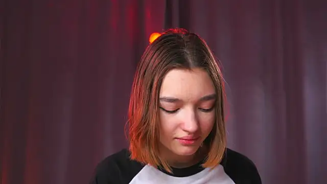 Leyla crsh online show from 03/11/26, 04:06