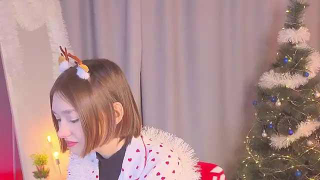 Leyla crsh online show from 12/22/25, 05:07