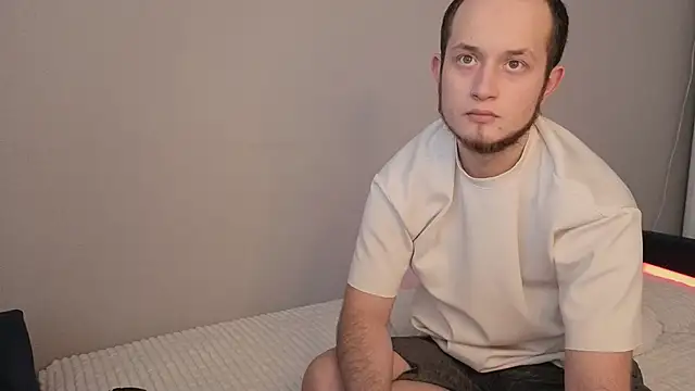 Pearl couple online show from 03/10/26, 09:13