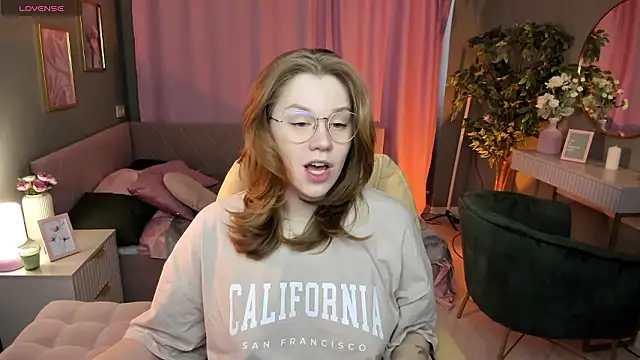 Snapshot of Alison_Doody chatting on 02/22/26, 07:33 Alison Doody online show from 02/22/26, 07:33