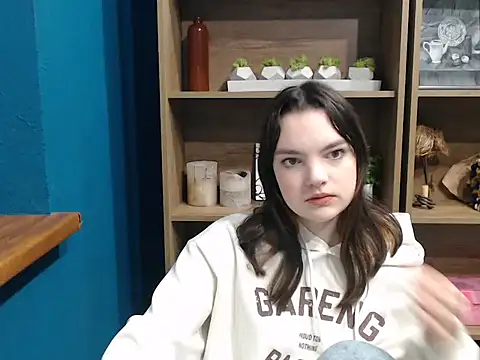 vwiann juls online show from 12/19/25, 07:55