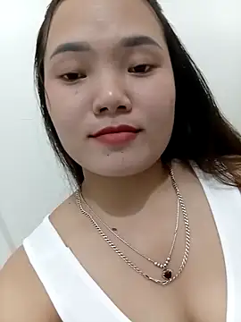 Snapshot of nhoanhlam chatting on 12/16/25, 02:49 nhoanhlam online show from 12/16/25, 02:49