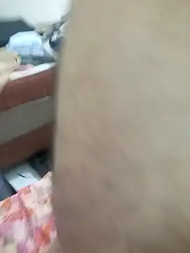 Snapshot of senalbxy chatting on 12/18/25, 12:31 senalbxy online show from 12/18/25, 12:31