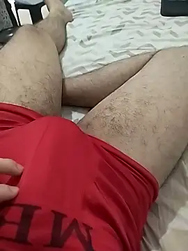 Snapshot of senalbxy chatting on 12/15/25, 01:17 senalbxy online show from 12/15/25, 01:17